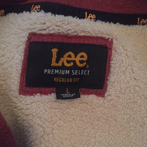 Lee - Picture 7 of 8